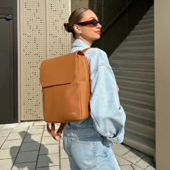 CLUSE Nuitée Petite^Nuitée Petite Backpack, Camel, Gold Colour