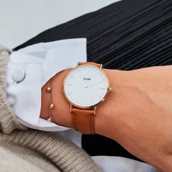 CLUSE Voir Bracelets De Boho Chic|Voir Bracelets De Féroce^Strap 18 mm Leather Caramel, Rose Gold Colour